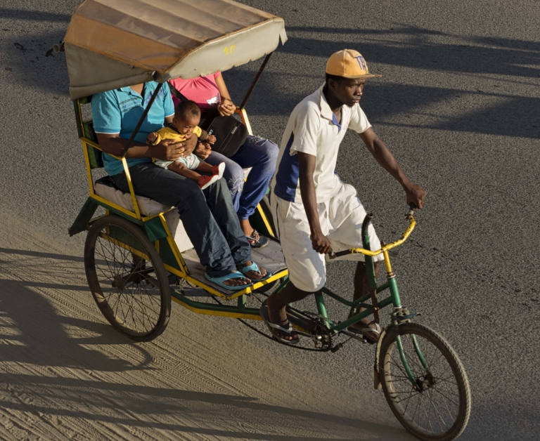 T Mad16 Bebe En Route Ya Kikaphoto